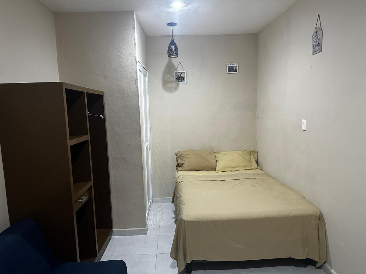Alcoby Apartment *