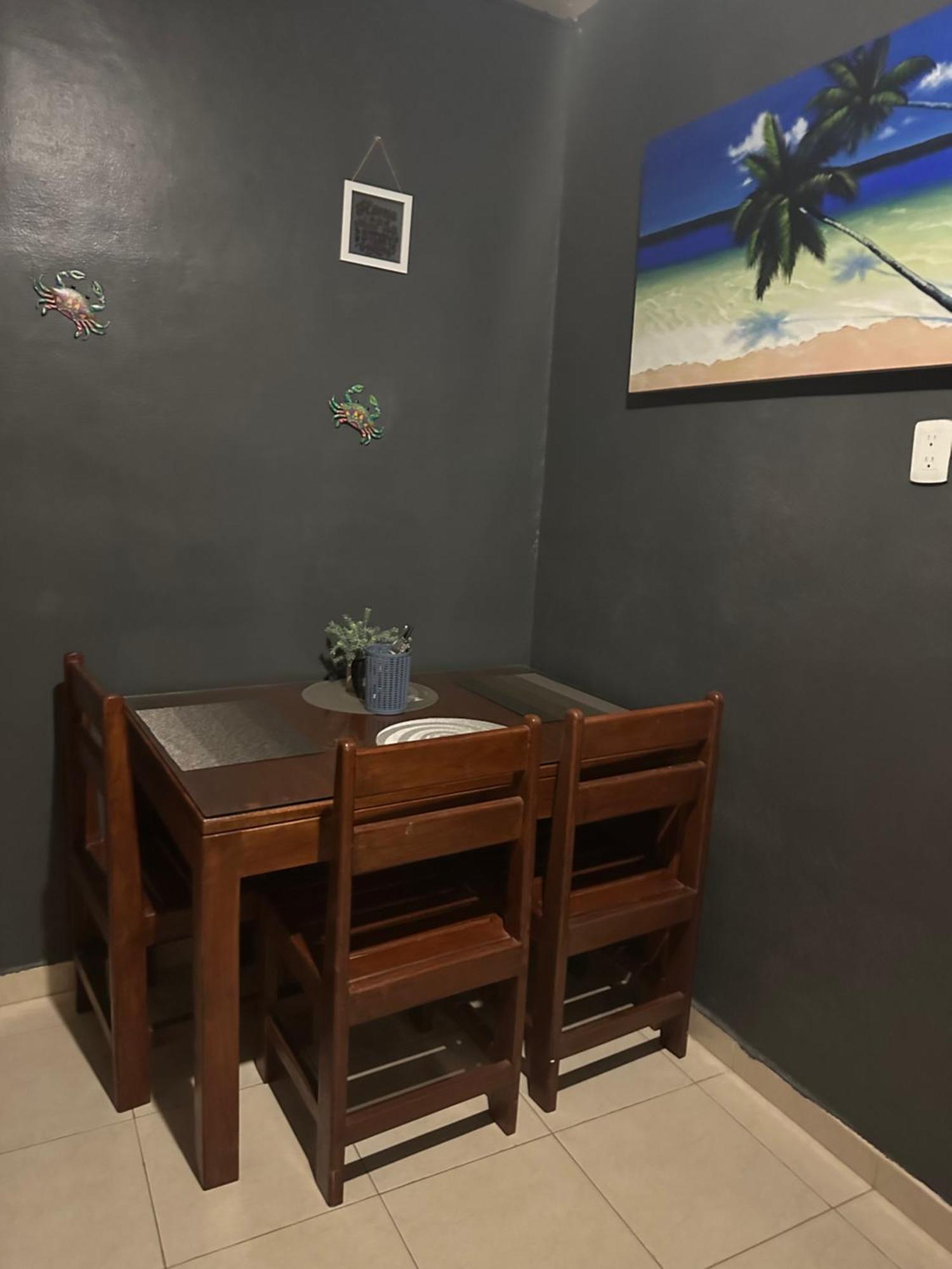 Alcoby Apartment *